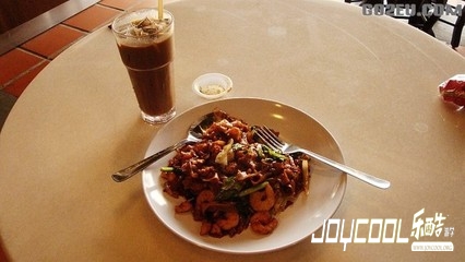 新加坡游学生怎样解决吃住问题