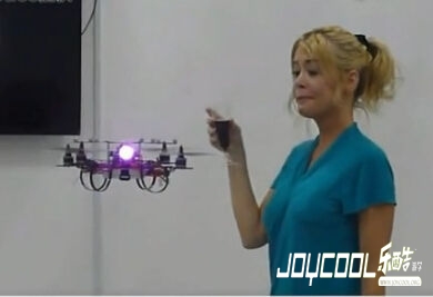 新加坡餐厅用自动飞行器替代服务生