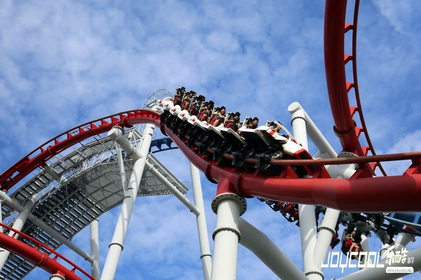 新加坡环球影城正式重启世界最高双轨过山车