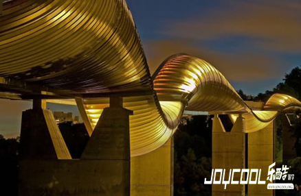 奇怪的亨德森波浪桥