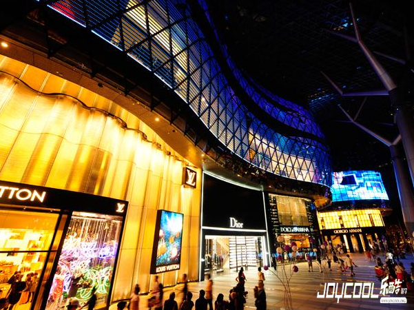 新加坡：闪闪发光的乌节路