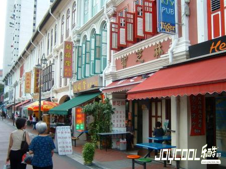 色彩丰富的新加坡骑楼