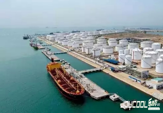 新加坡：“泊”来的石油之城