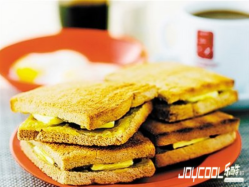 新加坡最爱的早餐小吃：咖椰土司（Kaya Toast）