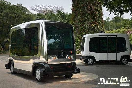 新加坡未来将启动无人驾驶公交车！有胆来坐~