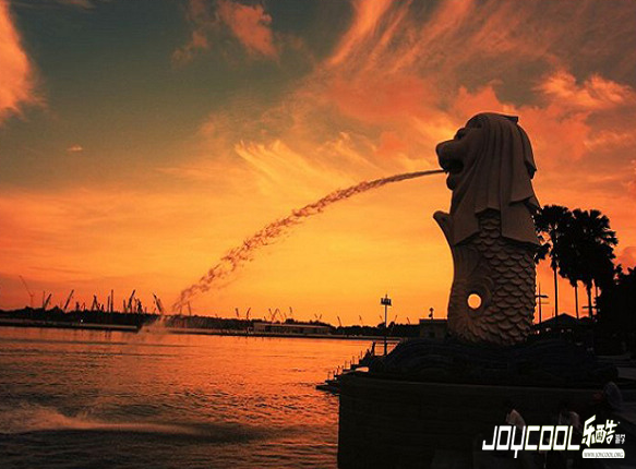 新加坡奇迹，靠的是儒家文化还是西式民主？