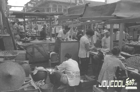 新加坡小贩中心,Hawker center