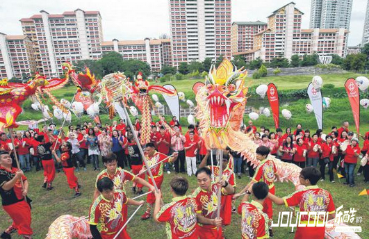 新加坡妆艺夜间嘉年华 首次走入邻里公园
