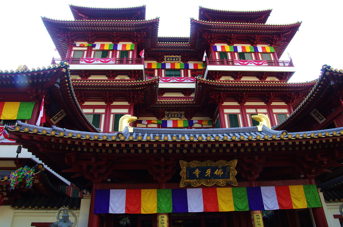 新加坡游学邂逅最金碧辉煌的佛寺